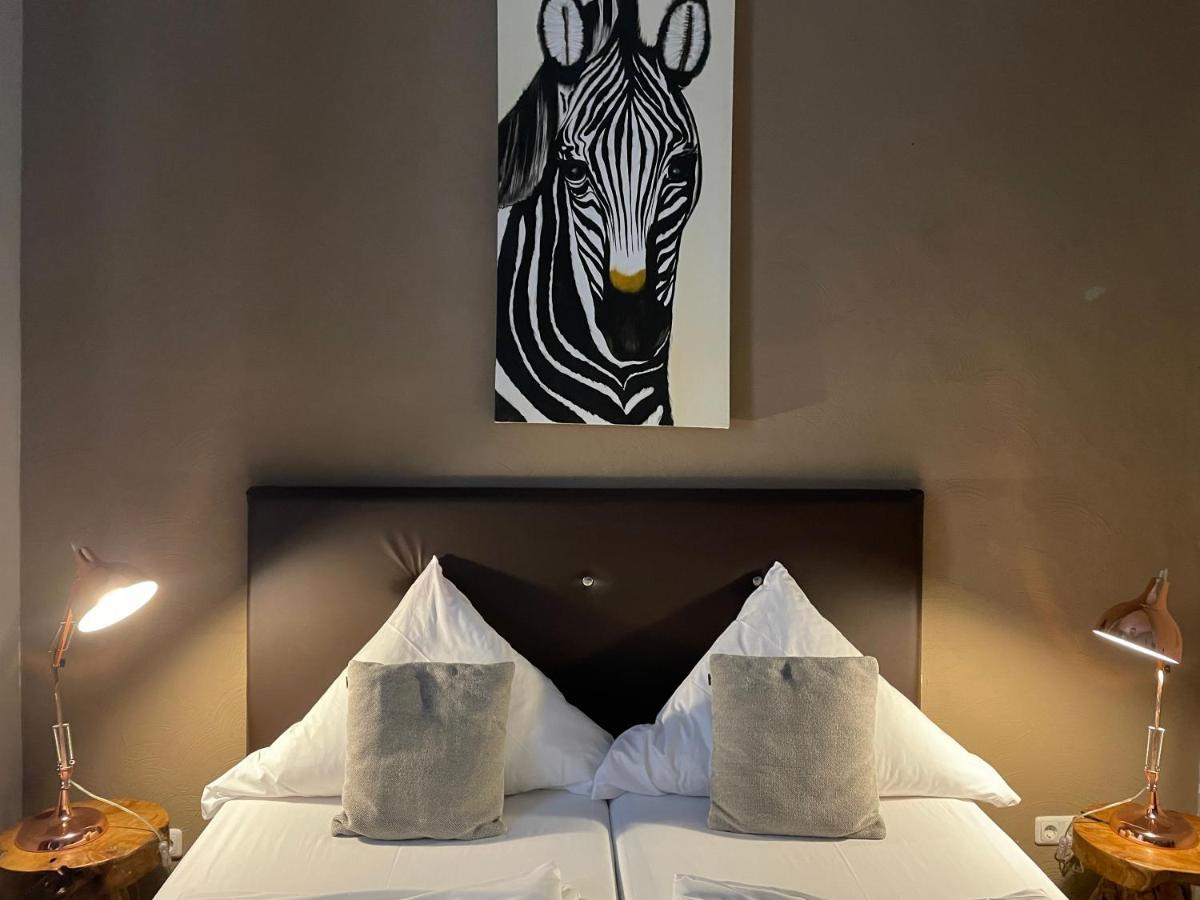 Hotel Am Volksgarten Dusseldorf Ngoại thất bức ảnh